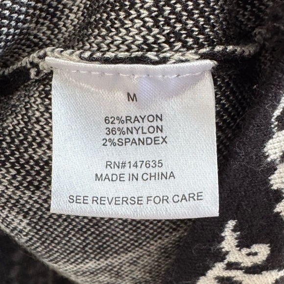 New Romeo + Juliet Couture Baroque Knit Fit Flare Dress Party Work Black Ivory M - Picture 7 of 7